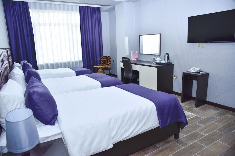 Hotel Supreme 4*