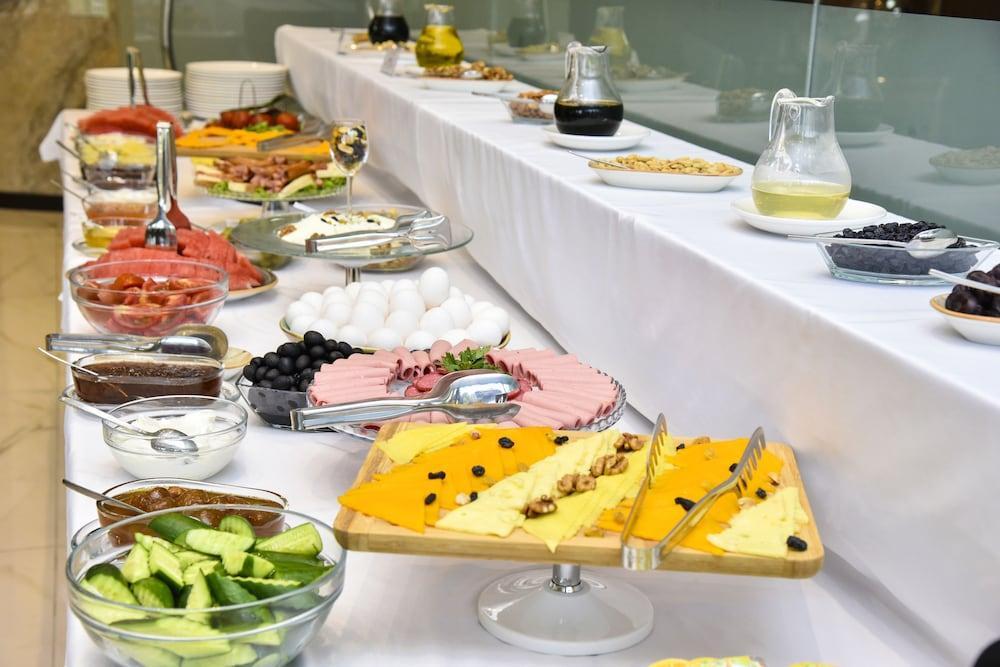 Supreme Hotel 4*